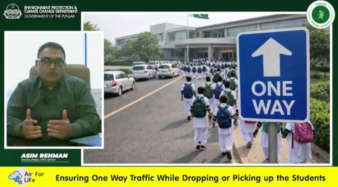 Ensuring one way traffic while dropping or picking up the student (Youtube 09.02.2026)